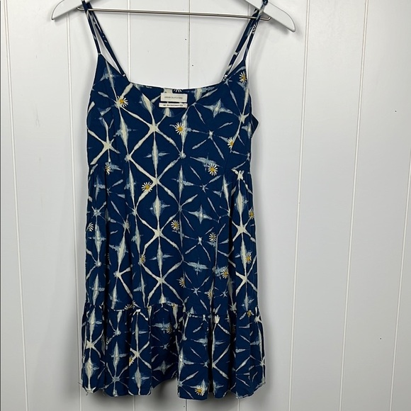 Urban Outfitters Womens Sundress Mini SP Blue White Daisy Print Babydoll Flowy - Picture 1 of 12
